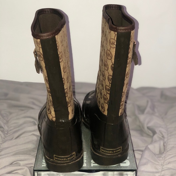 Michael Kors Rainboots (20% off) - Picture 7 of 7